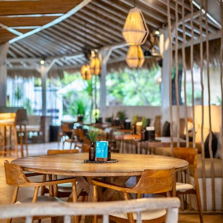 Mowies On The Beach Гили-Эйр Экстерьер фото